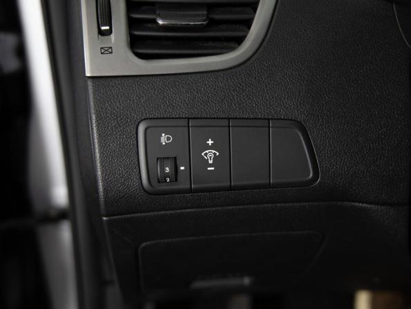 Hyundai Elantra V (MD) с пробегом 2012 года, цена 999 000 рублей, 130987 км, седан, Автокод Объявления