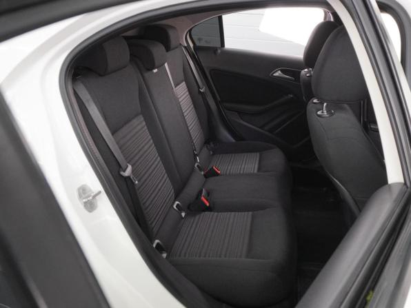 Mercedes-Benz A-Класс III (W176) Рестайлинг с пробегом 2016 года, цена 1 424 000 рублей, 143523 км, хэтчбек, Автокод Объявления