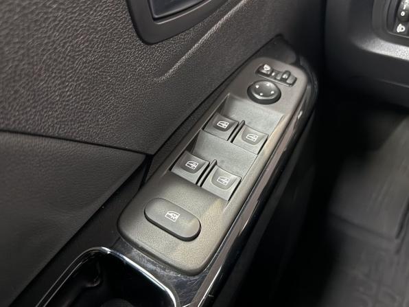 Renault Kaptur I Рестайлинг с пробегом 2021 года, цена 1 785 000 рублей, 61639 км, внедорожник, Автокод Объявления