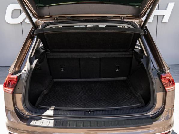 Volkswagen Tiguan II с пробегом 2017 года, цена 2 399 000 рублей, 143713 км, внедорожник, Автокод Объявления