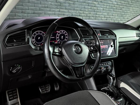 Volkswagen Tiguan II с пробегом 2018 года, цена 2 550 000 рублей, 125703 км, внедорожник, Автокод Объявления