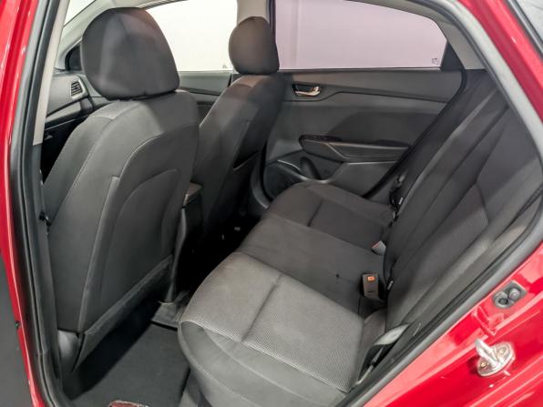 Hyundai Solaris II с пробегом 2018 года, цена 1 300 000 рублей, 104687 км, седан, Автокод Объявления