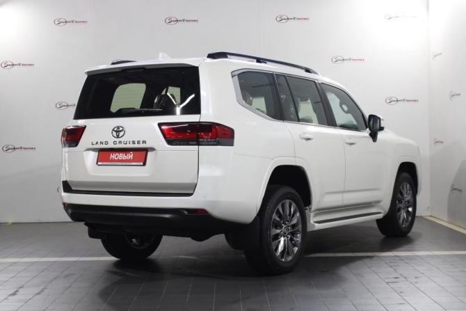 Toyota Land Cruiser 300 Series с пробегом 2025 года, цена 16 700 000 рублей, 10 км, внедорожник, Автокод Объявления