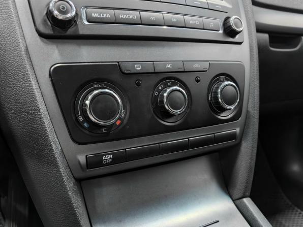 Skoda Octavia II (A5) Рестайлинг с пробегом 2010 года, цена 899 000 рублей, 252085 км, лифтбек, Автокод Объявления