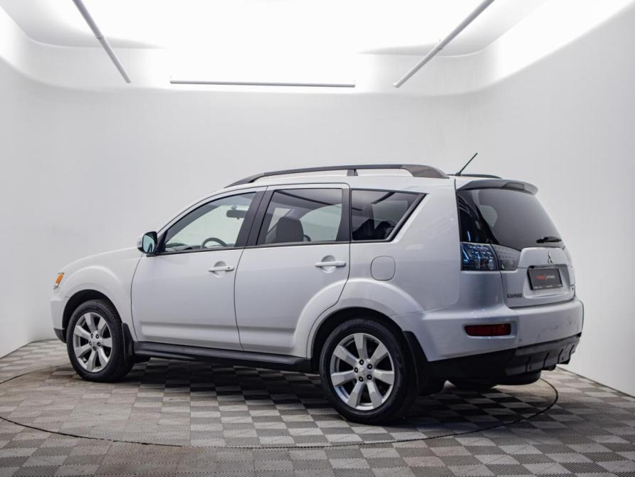 Mitsubishi Outlander II Рестайлинг Москва  - изображение 7