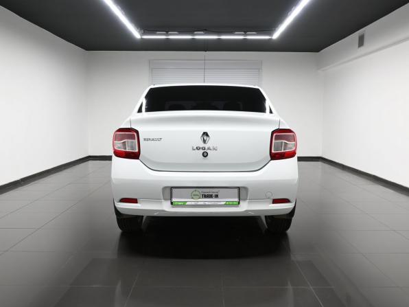Renault Logan II Рестайлинг с пробегом 2018 года, цена 895 000 рублей, 130494 км, седан, Автокод Объявления