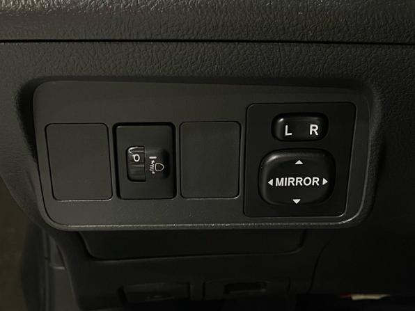 Toyota Corolla X (E140 E150) Рестайлинг с пробегом 2012 года, цена 950 000 рублей, 188272 км, седан, Автокод Объявления