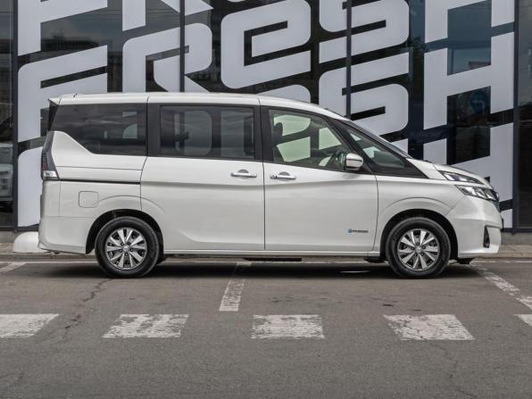 Nissan Serena V (C27) с пробегом 2018 года, цена 1 899 000 рублей, 117935 км, минивэн, Автокод Объявления