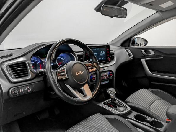 Kia Ceed III Рестайлинг с пробегом 2021 года, цена 2 150 000 рублей, 68212 км, универсал, Автокод Объявления