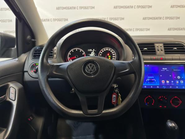 Volkswagen Polo V Рестайлинг с пробегом 2017 года, цена 799 000 рублей, 140000 км, седан, Автокод Объявления