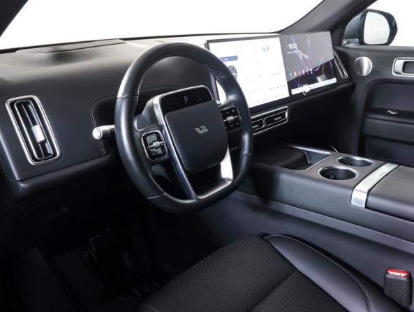 Li Auto (Lixiang) L7 I с пробегом 2023 года, цена 5 990 000 рублей, 25112 км, внедорожник, Автокод Объявления