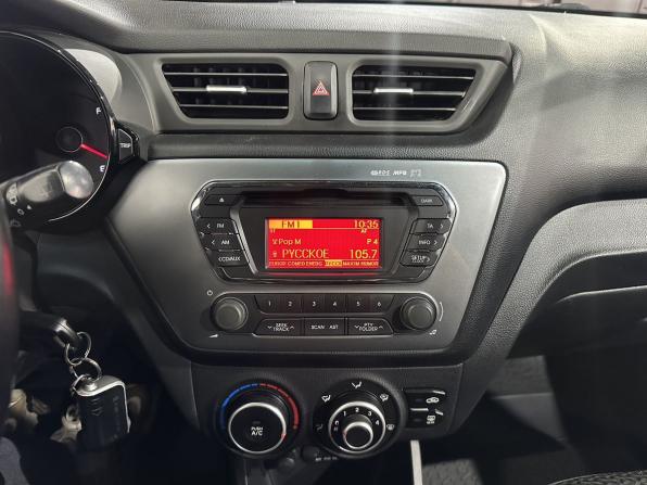 Kia Rio III с пробегом 2015 года, цена 980 000 рублей, 86500 км, хэтчбек, Автокод Объявления