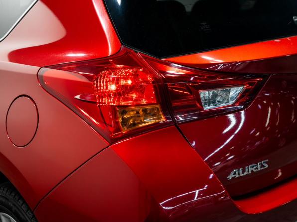 Toyota Auris II с пробегом 2013 года, цена 1 230 000 рублей, 105300 км, хэтчбек, Автокод Объявления