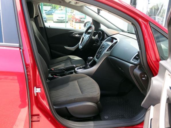 Opel Astra J с пробегом 2010 года, цена 549 000 рублей, 138000 км, хэтчбек, Автокод Объявления