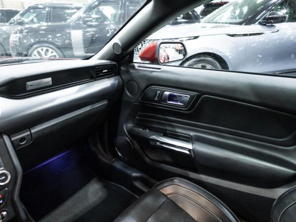 Ford Mustang VI Рестайлинг с пробегом 2019 года, цена 3 700 000 рублей, 108741 км, кабриолет, Автокод Объявления