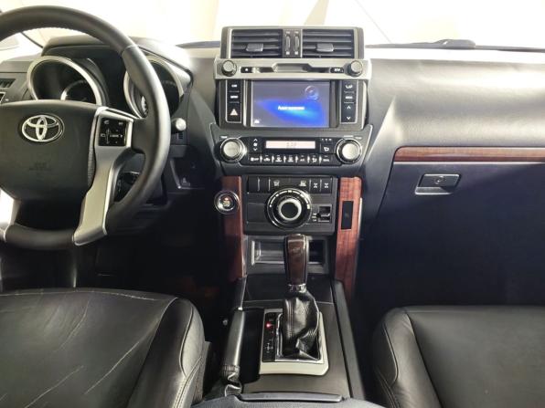 Toyota Land Cruiser Prado 150 Series Рестайлинг 1 с пробегом 2013 года, цена 3 497 000 рублей, 188675 км, внедорожник, Автокод Объявления
