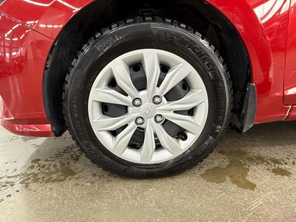 Hyundai Solaris II Рестайлинг с пробегом 2021 года, цена 1 652 000 рублей, 36241 км, седан, Автокод Объявления