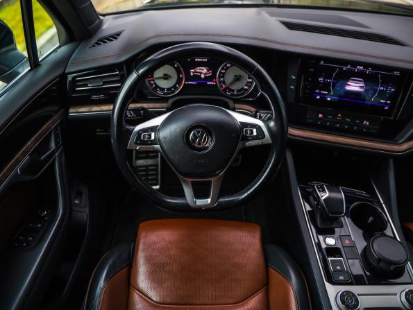 Volkswagen Touareg III с пробегом 2018 года, цена 4 300 000 рублей, 159998 км, внедорожник, Автокод Объявления