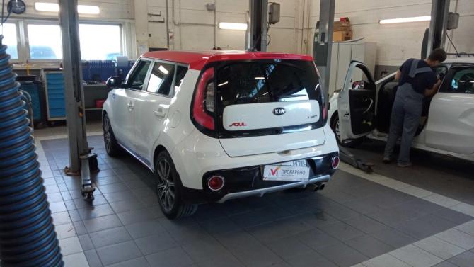 Kia Soul II Рестайлинг с пробегом 2017 года, цена 1 352 000 рублей, 67589 км, хэтчбек, Автокод Объявления