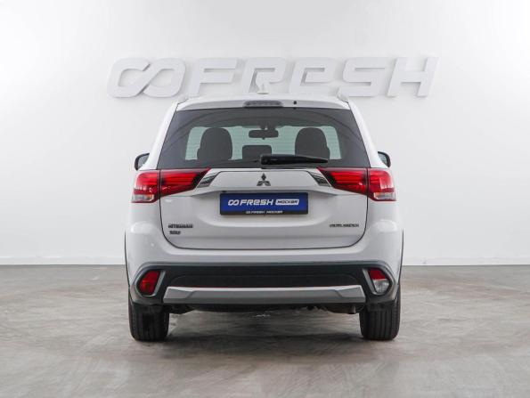 Mitsubishi Outlander III Рестайлинг 3 с пробегом 2018 года, цена 2 035 055 рублей, 99579 км, внедорожник, Автокод Объявления