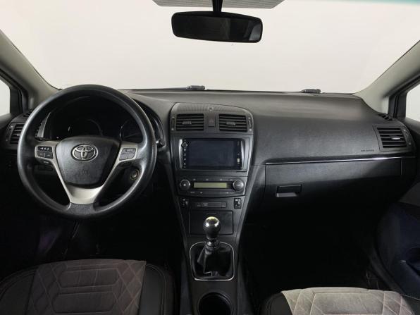 Toyota Avensis III Рестайлинг с пробегом 2011 года, цена 819 000 рублей, 329228 км, седан, Автокод Объявления