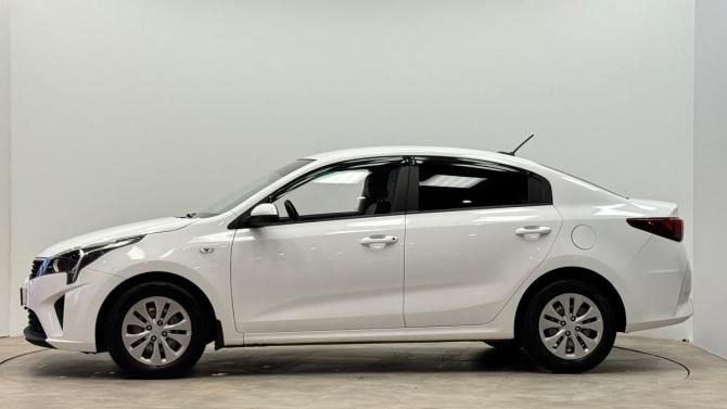 Kia Rio IV Рестайлинг с пробегом 2021 года, цена 1 460 000 рублей, 125000 км, седан, Автокод Объявления