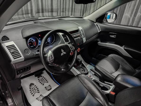 Mitsubishi Outlander II Рестайлинг с пробегом 2011 года, цена 1 199 000 рублей, 193500 км, внедорожник, Автокод Объявления