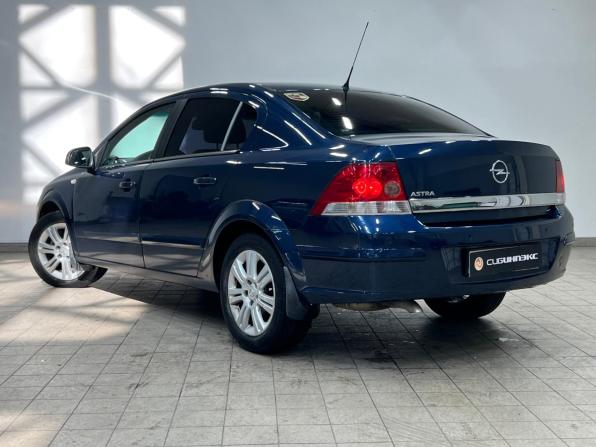 Opel Astra H Рестайлинг с пробегом 2012 года, цена 650 000 рублей, 246377 км, седан, Автокод Объявления