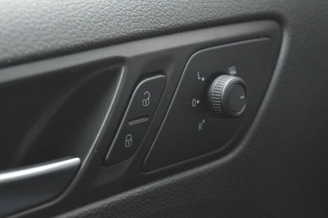 Volkswagen Jetta VI Рестайлинг с пробегом 2018 года, цена 1 520 000 рублей, 105962 км, седан, Автокод Объявления
