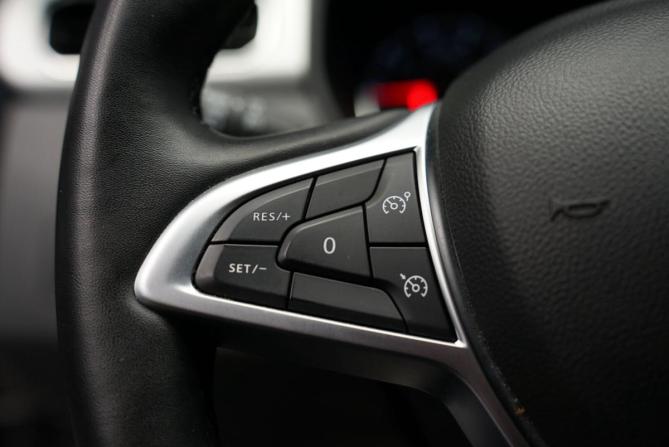 Renault Arkana I с пробегом 2022 года, цена 1 999 000 рублей, 72242 км, внедорожник, Автокод Объявления