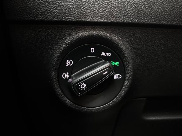 Skoda Karoq I с пробегом 2020 года, цена 2 130 000 рублей, 139675 км, внедорожник, Автокод Объявления