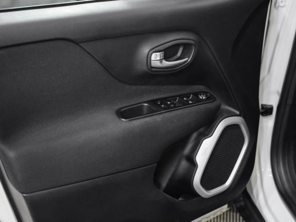 Jeep Renegade I с пробегом 2018 года, цена 1 299 000 рублей, 142000 км, внедорожник, Автокод Объявления