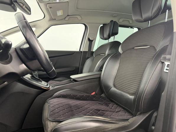 Renault Scenic IV с пробегом 2018 года, цена 1 760 000 рублей, 184899 км, компактвэн, Автокод Объявления