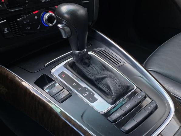 Audi Q5 I (8R) Рестайлинг с пробегом 2012 года, цена 1 760 000 рублей, 173000 км, внедорожник, Автокод Объявления