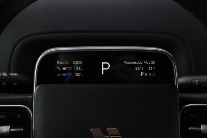 Li Auto (Lixiang) L9 I с пробегом 2023 года, цена 5 900 000 рублей, 41000 км, внедорожник, Автокод Объявления