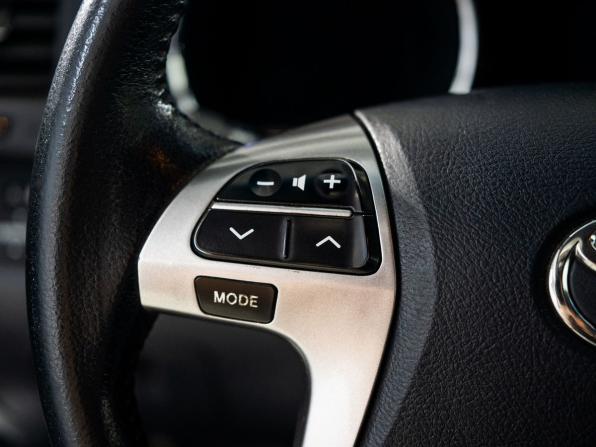 Toyota Highlander II (XU40) Рестайлинг с пробегом 2013 года, цена 2 127 000 рублей, 202329 км, внедорожник, Автокод Объявления