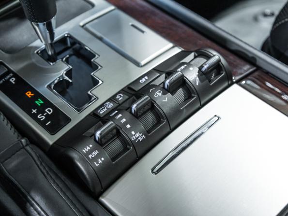 Lexus LX III Рестайлинг с пробегом 2013 года, цена 3 949 700 рублей, 234065 км, внедорожник, Автокод Объявления
