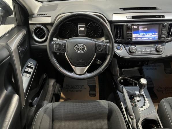 Toyota RAV4 IV (XA40) Рестайлинг с пробегом 2017 года, цена 2 275 000 рублей, 141595 км, внедорожник, Автокод Объявления
