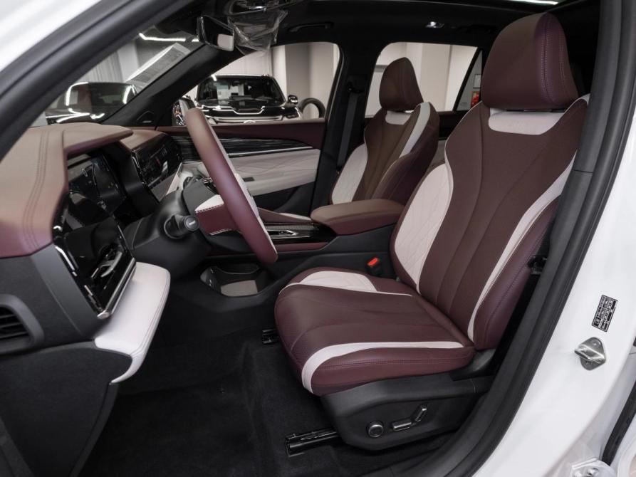 Geely Monjaro I Москва  - изображение 9
