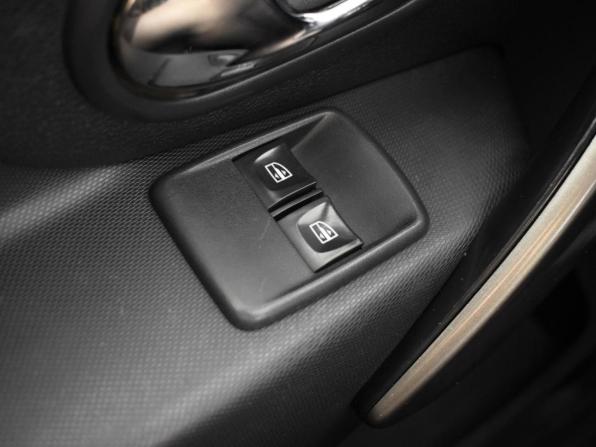 Renault Sandero II с пробегом 2016 года, цена 779 100 рублей, 145633 км, хэтчбек, Автокод Объявления