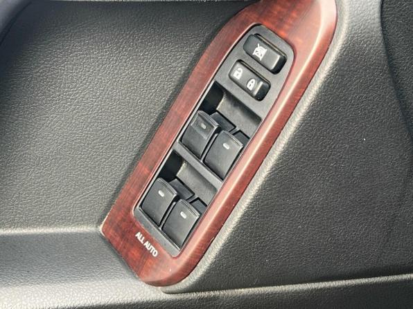 Toyota Land Cruiser Prado 150 Series Рестайлинг 1 с пробегом 2017 года, цена 3 939 000 рублей, 158030 км, внедорожник, Автокод Объявления