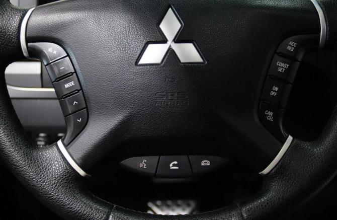 Mitsubishi Pajero IV Рестайлинг 1 с пробегом 2012 года, цена 1 895 170 рублей, 255147 км, внедорожник, Автокод Объявления
