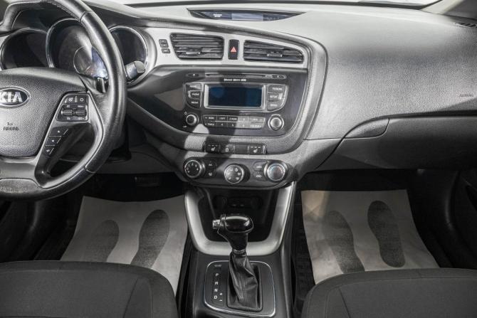 Kia Ceed II с пробегом 2015 года, цена 949 000 рублей, 214000 км, хэтчбек, Автокод Объявления