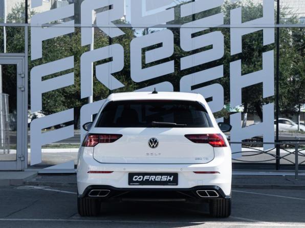 Volkswagen Golf VIII с пробегом 2024 года, цена 3 499 000 рублей, 9781 км, хэтчбек, Автокод Объявления