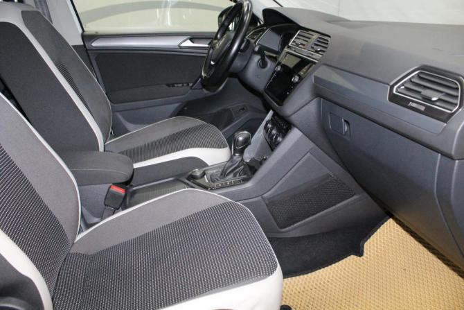 Volkswagen Tiguan II с пробегом 2019 года, цена 2 199 000 рублей, 179915 км, внедорожник, Автокод Объявления
