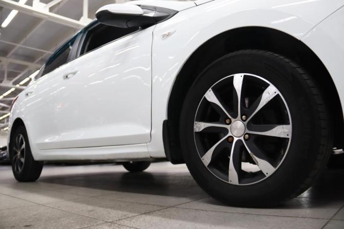 Hyundai Solaris II с пробегом 2018 года, цена 1 355 550 рублей, 142720 км, седан, Автокод Объявления