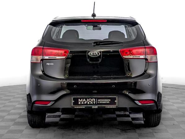 Kia Rio III Рестайлинг с пробегом 2017 года, цена 1 410 000 рублей, 41179 км, хэтчбек, Автокод Объявления