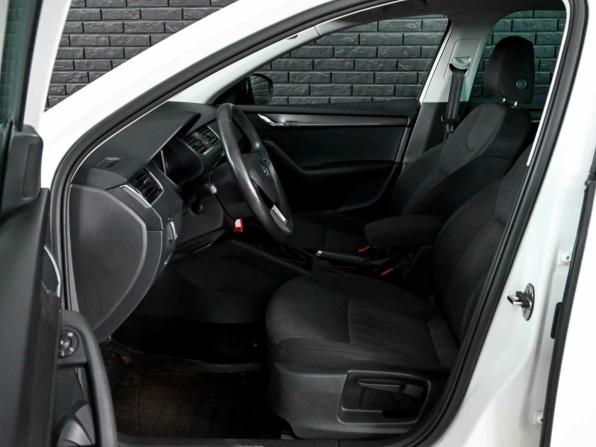 Skoda Octavia III (A7) Рестайлинг с пробегом 2019 года, цена 2 300 000 рублей, 79545 км, лифтбек, Автокод Объявления