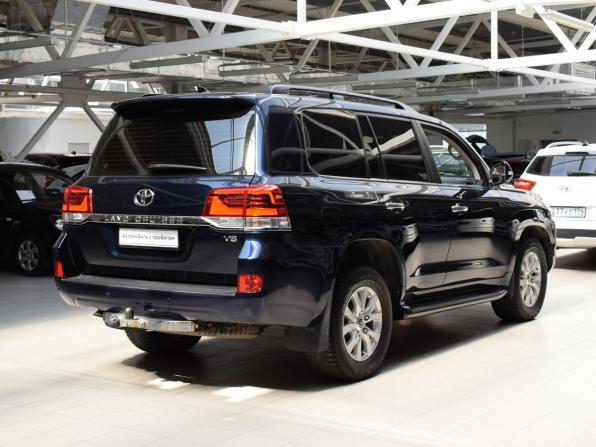 Toyota Land Cruiser 200 Series Рестайлинг 2 с пробегом 2017 года, цена 5 700 000 рублей, 78230 км, внедорожник, Автокод Объявления