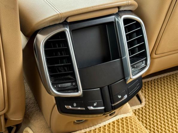 Porsche Cayenne II (958) с пробегом 2012 года, цена 2 699 000 рублей, 193526 км, внедорожник, Автокод Объявления